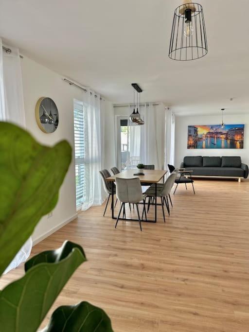 Amao-pearl I Comfort I 94qm I Kingsize-bett I Exklusiv Mit Balkon & Tiefgarage I Aufzug Apartment Offenburg